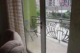 Отель Hotel Gama Батуми Апартаменты с 3 спальнями-1